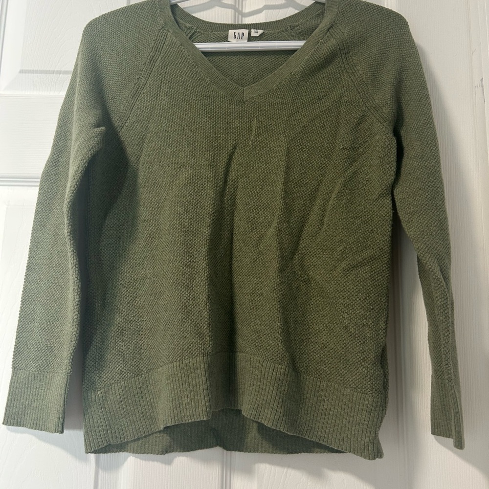 GAP Women's Olive V-Neck Sweater